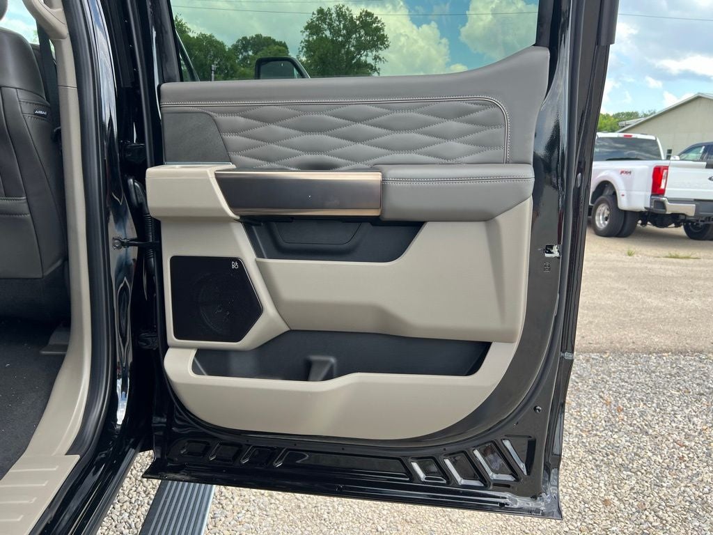 2025 Ford F-350 Platinum