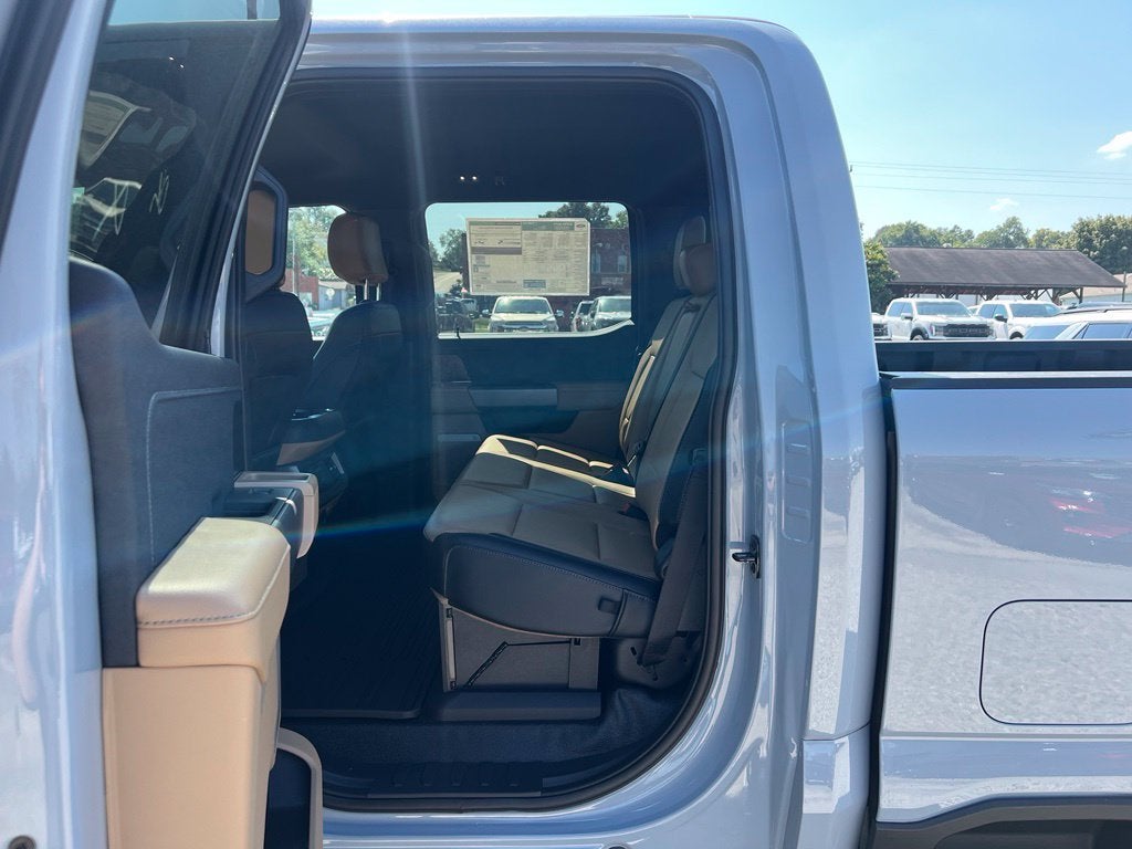 2027 Ford F-350 Lariat