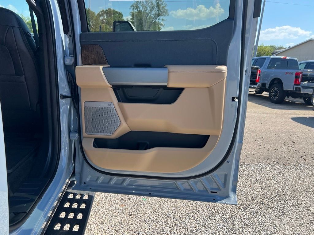 2027 Ford F-350 Lariat