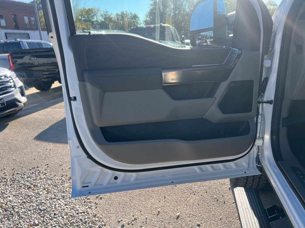 2027 Ford F-350 Platinum