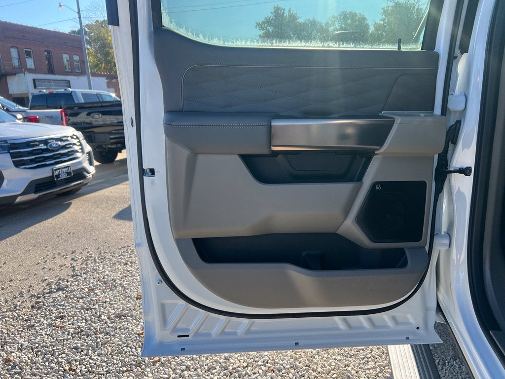 2027 Ford F-350 Platinum