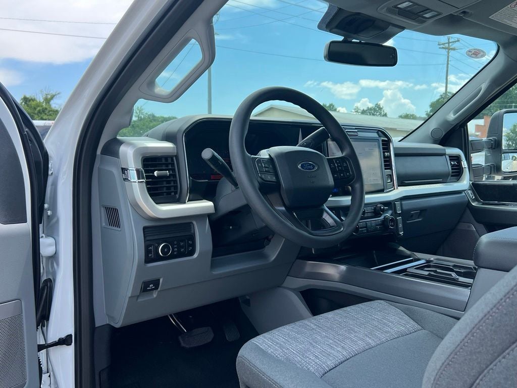 2026 Ford F-350 XLT