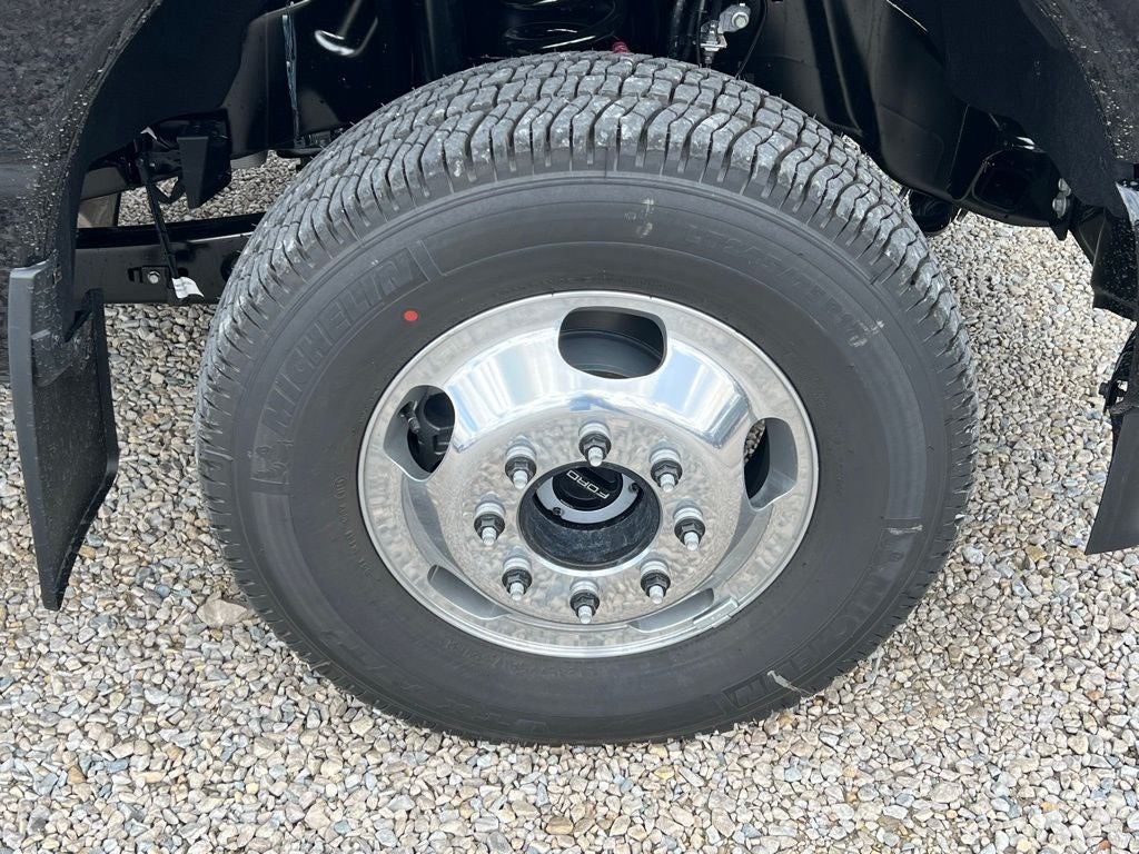 2025 Ford F-350 Platinum DRW