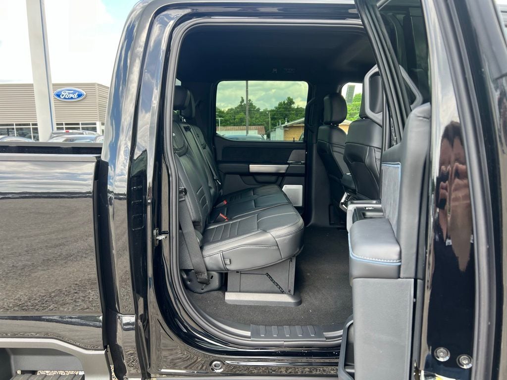 2025 Ford F-350 Platinum DRW