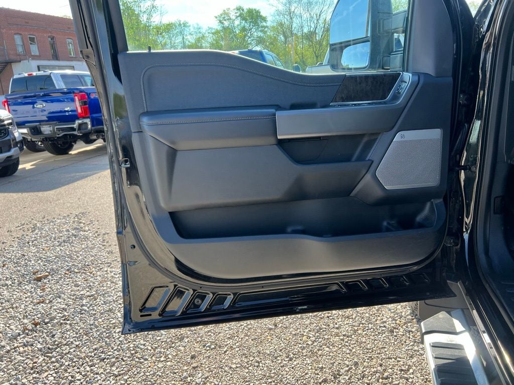 2024 Ford F-350 Lariat DRW