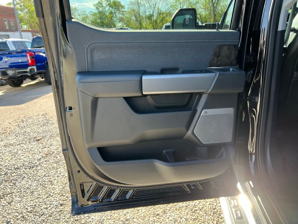 2024 Ford F-350 Lariat DRW