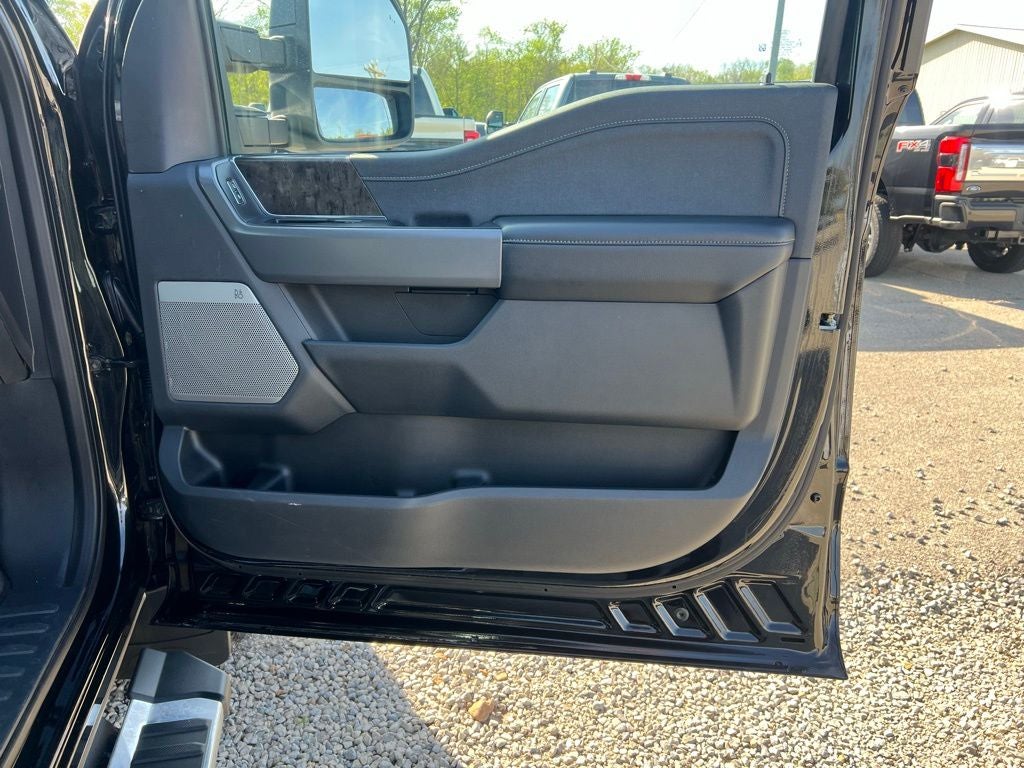 2024 Ford F-350 Lariat DRW