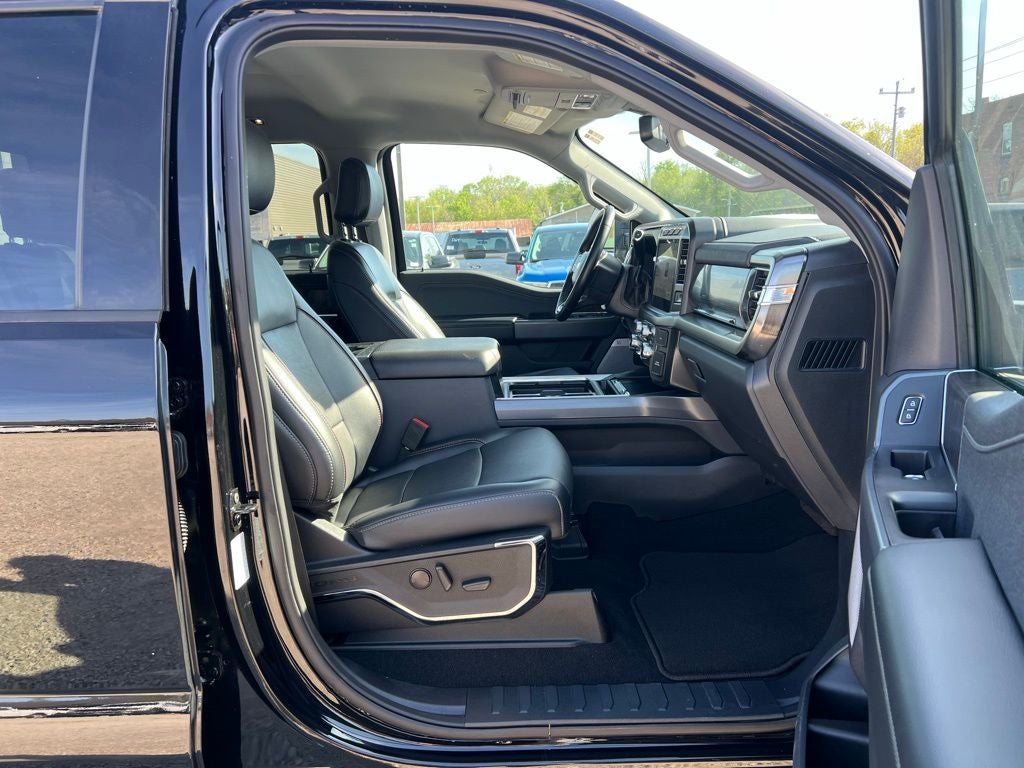 2024 Ford F-350 Lariat DRW