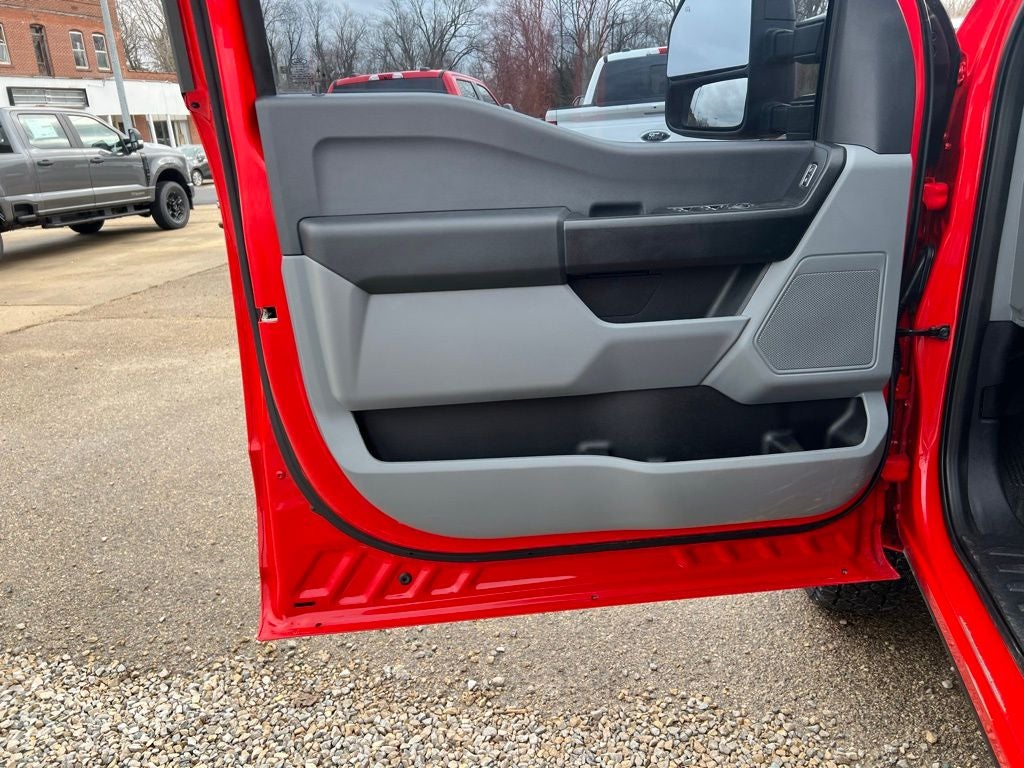 2025 Ford F-350 XL DRW