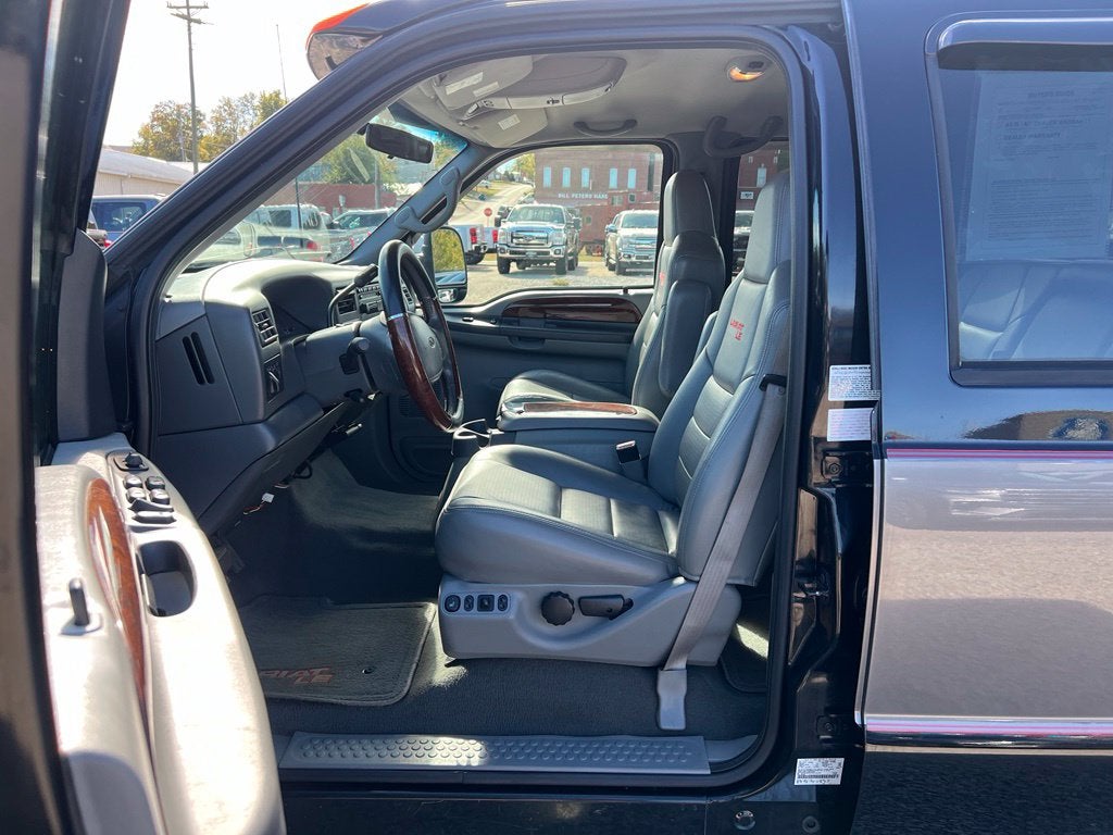 2002 Ford F-350 Lariat DRW