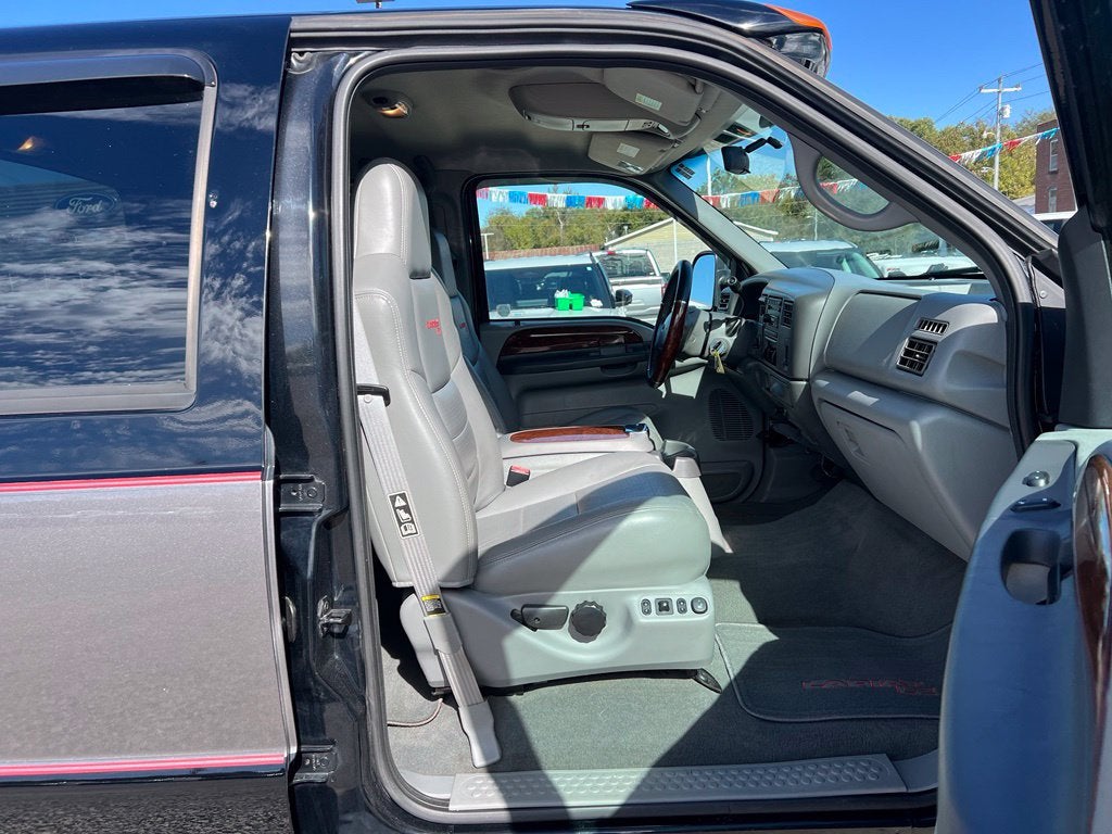 2002 Ford F-350 Lariat DRW