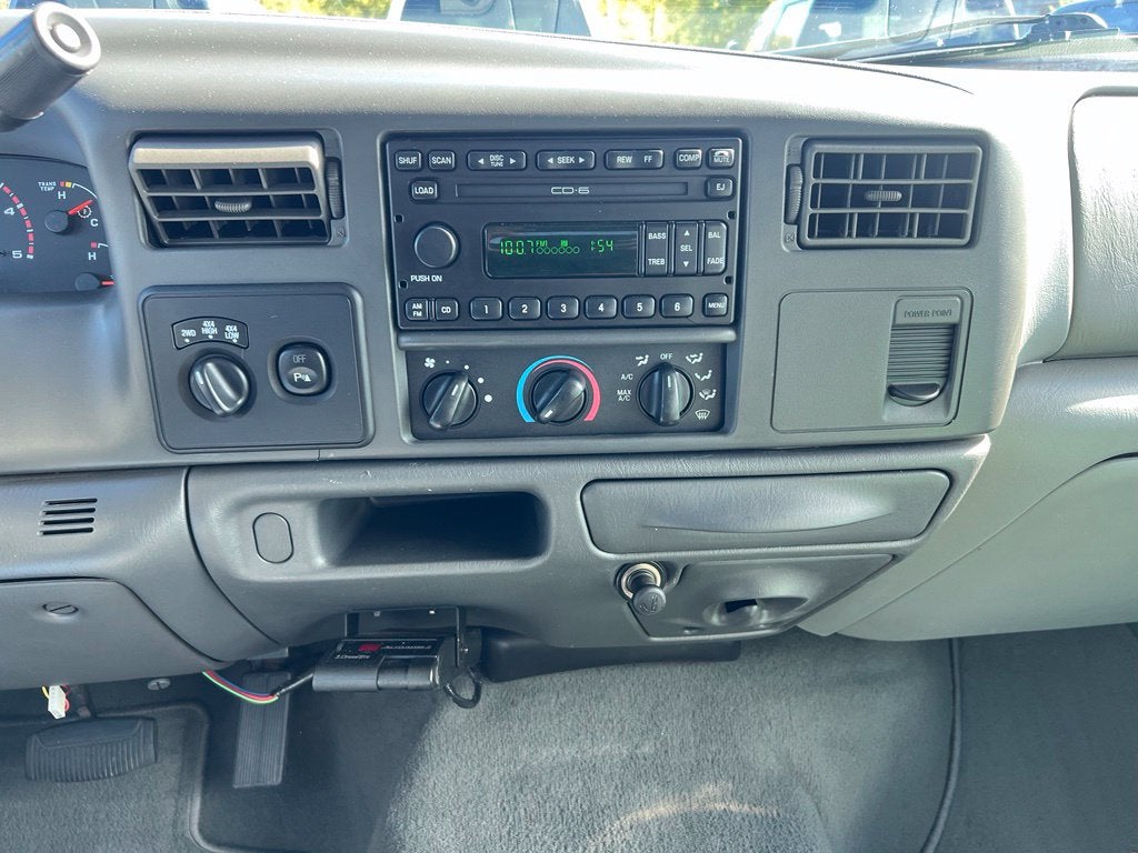 2002 Ford F-350 Lariat DRW