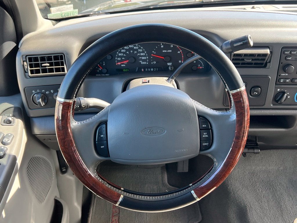 2002 Ford F-350 Lariat DRW