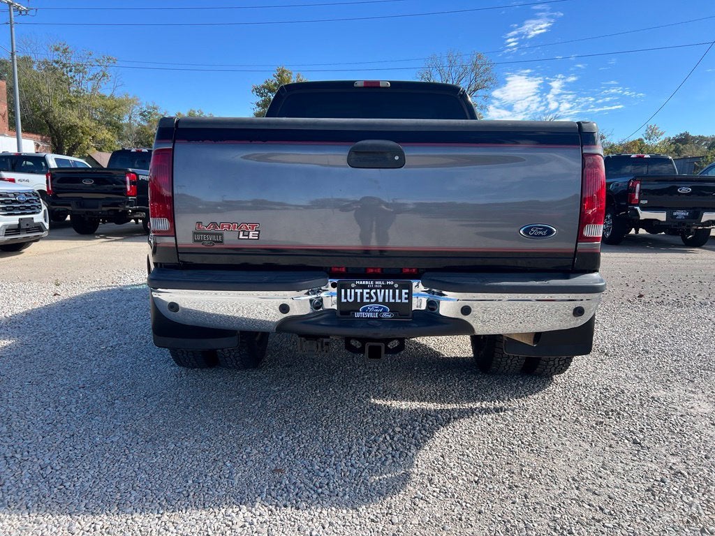 2002 Ford F-350 Lariat DRW