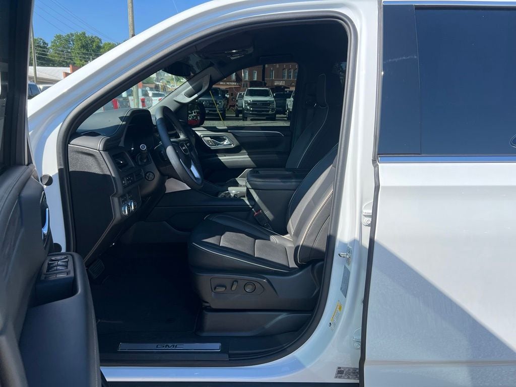 2024 GMC Yukon SLT