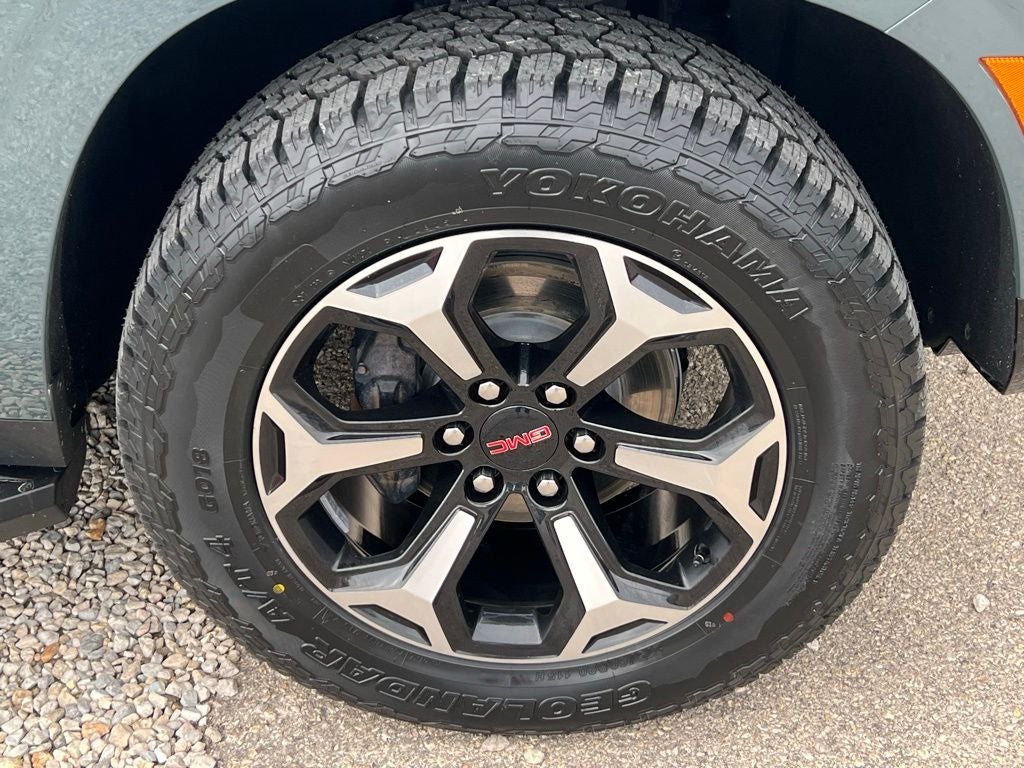 2025 GMC Yukon AT4