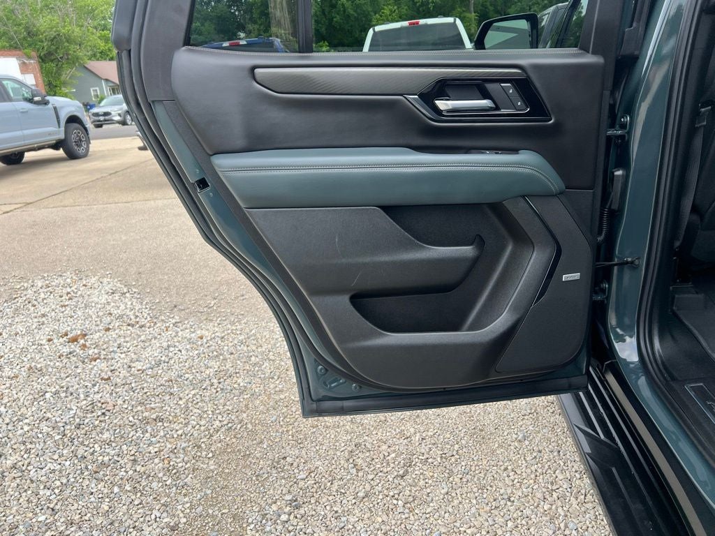 2025 GMC Yukon AT4