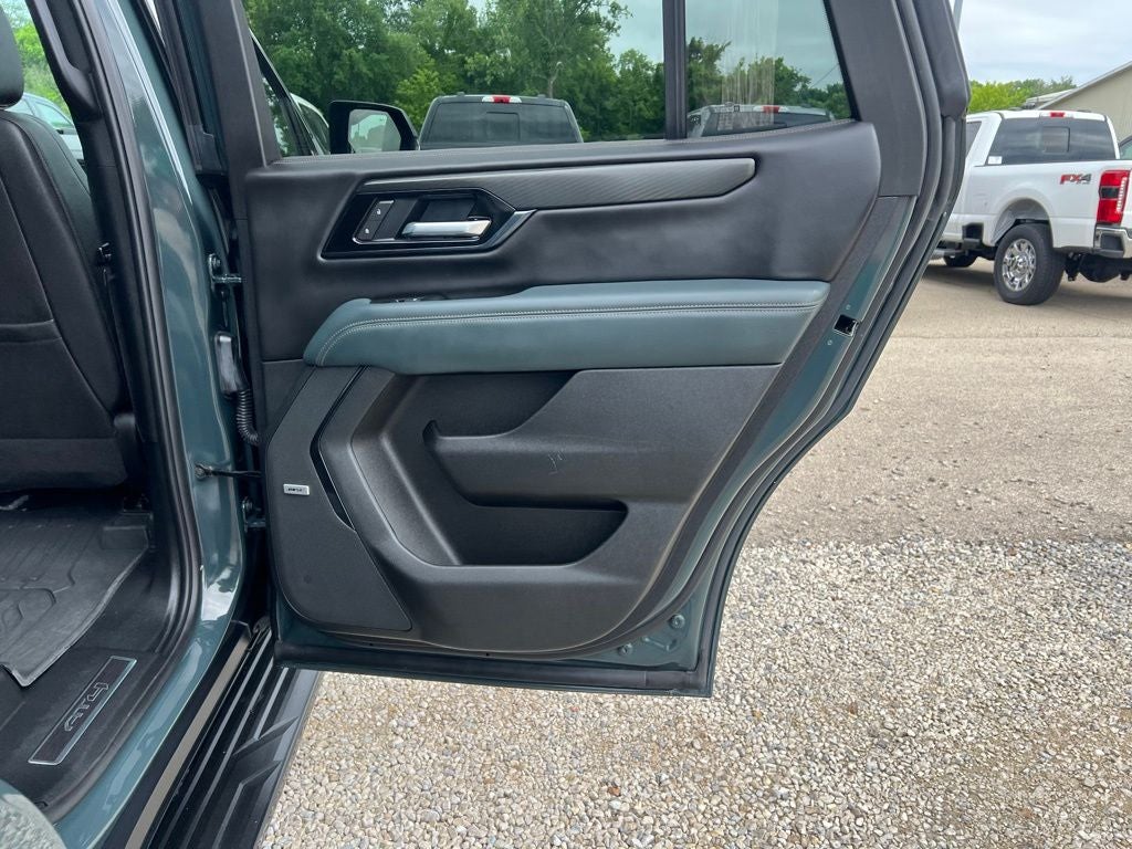 2025 GMC Yukon AT4