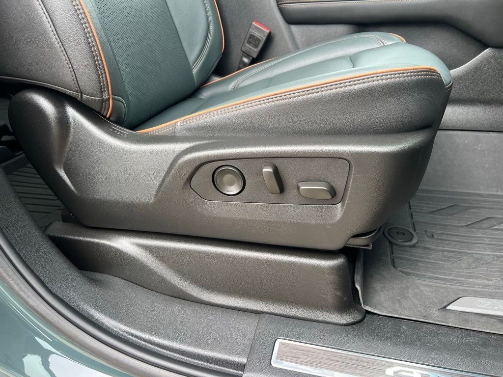 2025 GMC Yukon AT4