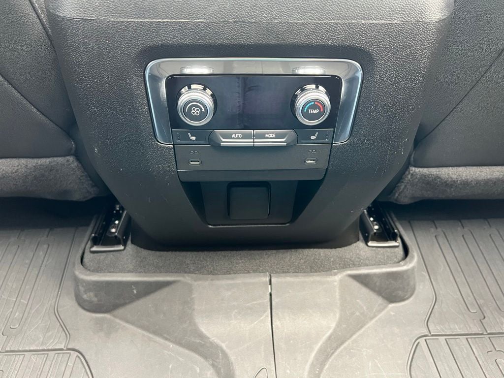2025 GMC Yukon AT4