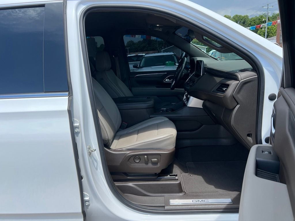 2021 GMC Yukon XL SLT