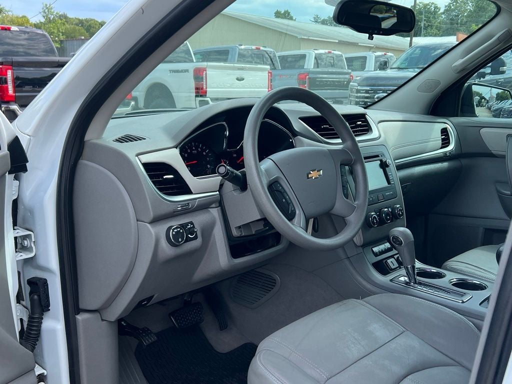 2017 Chevrolet Traverse LS