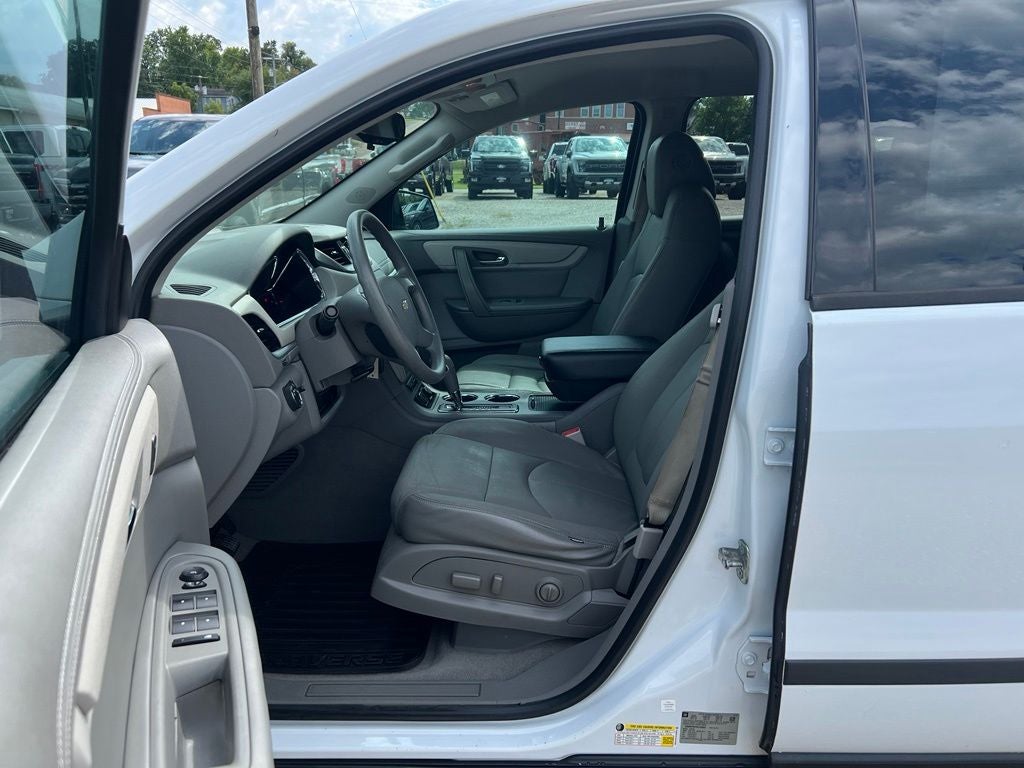 2017 Chevrolet Traverse LS