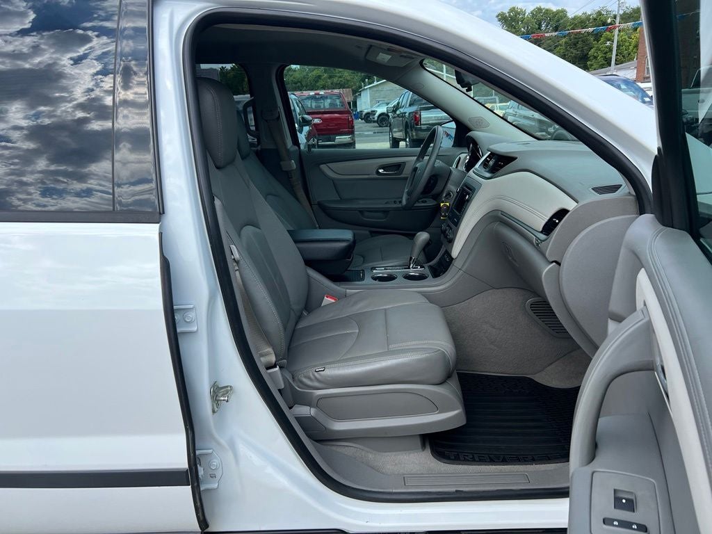 2017 Chevrolet Traverse LS
