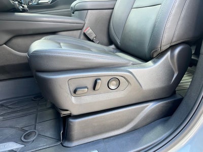 2025 Chevrolet Suburban LT