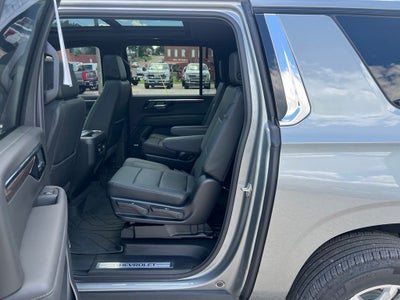 2025 Chevrolet Suburban LT