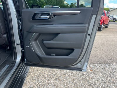 2025 Chevrolet Suburban LT
