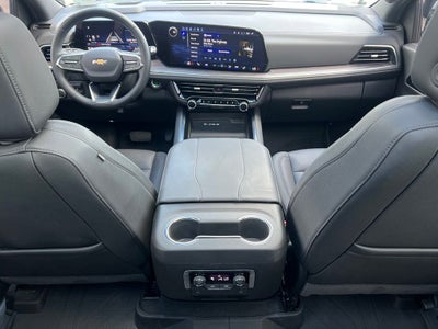 2025 Chevrolet Suburban LT