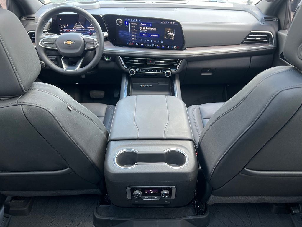 2025 Chevrolet Suburban LT