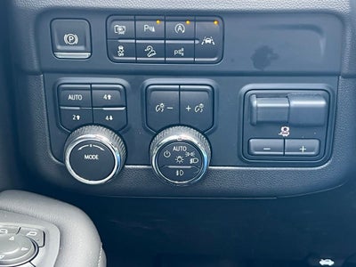 2025 Chevrolet Suburban LT