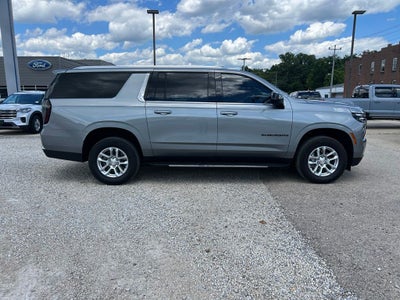 2025 Chevrolet Suburban LT