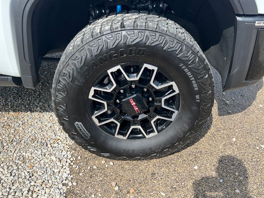 2025 GMC Sierra 2500HD AT4X