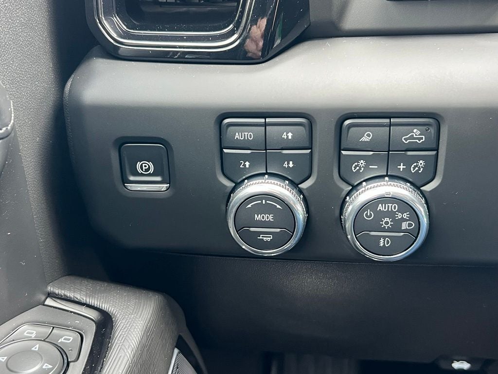 2025 GMC Sierra 2500HD AT4X