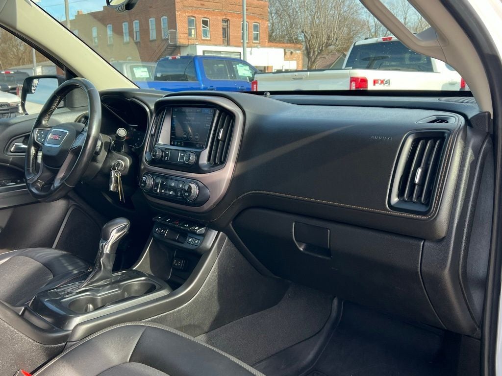 2022 GMC Canyon AT4 w/Cloth