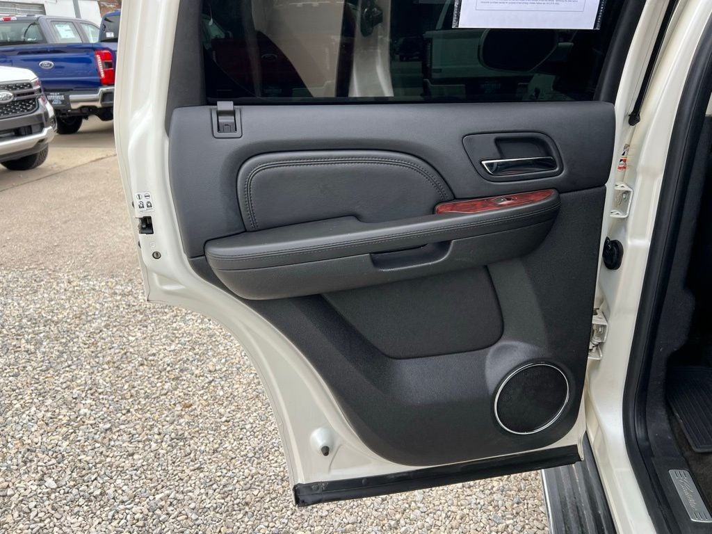 2010 Cadillac Escalade Luxury