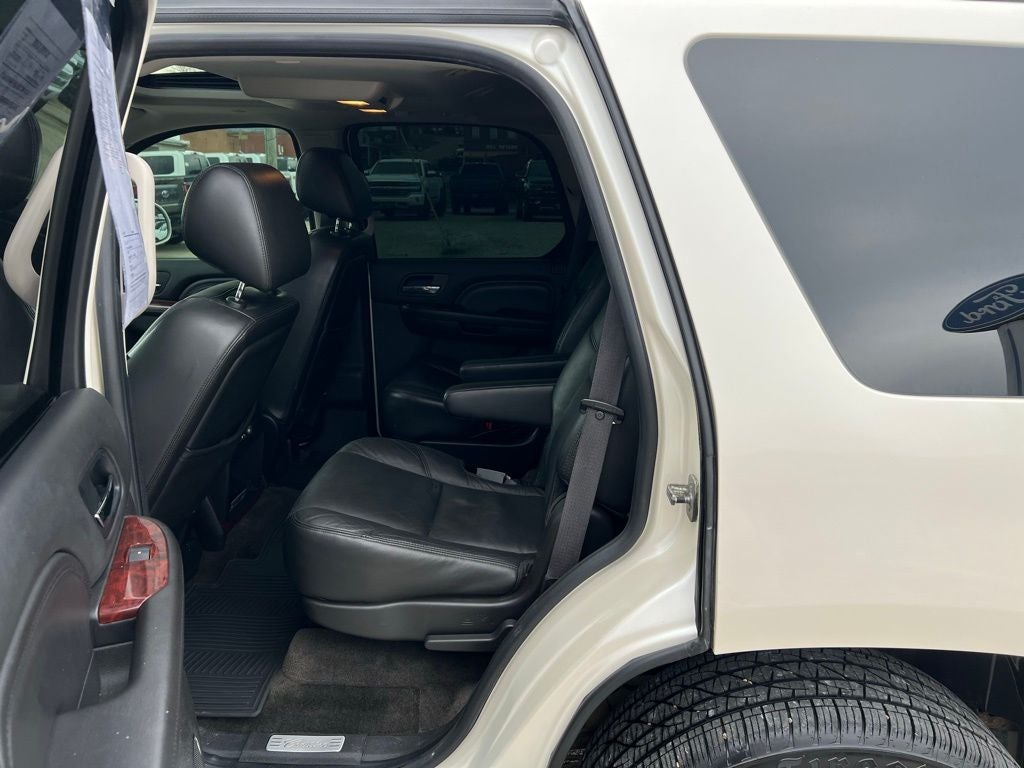 2010 Cadillac Escalade Luxury