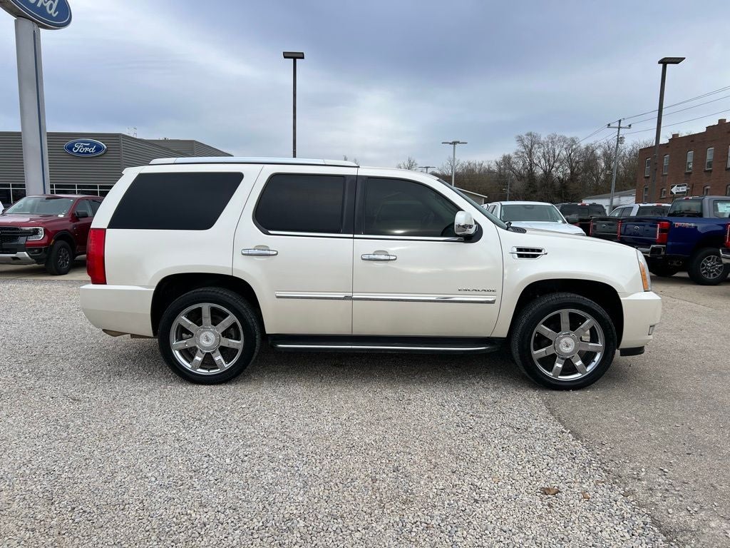 2010 Cadillac Escalade Luxury