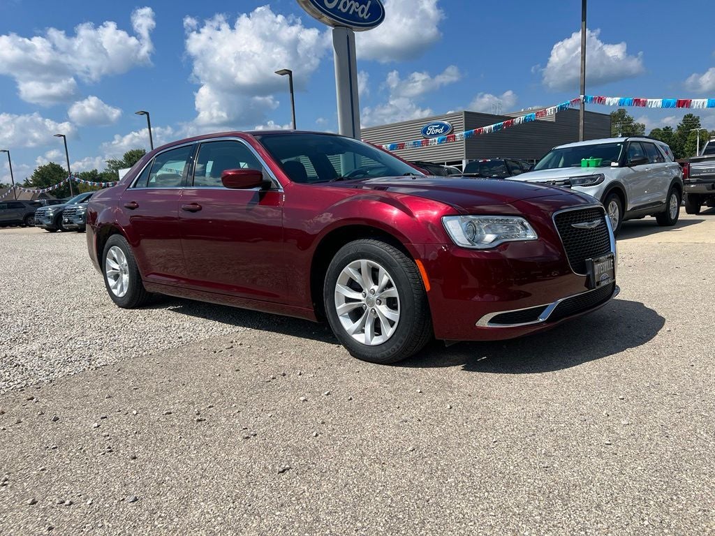 2021 Chrysler 300 Touring