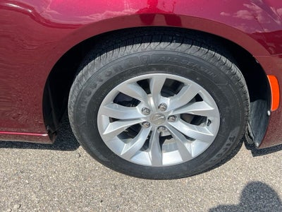 2021 Chrysler 300 Touring