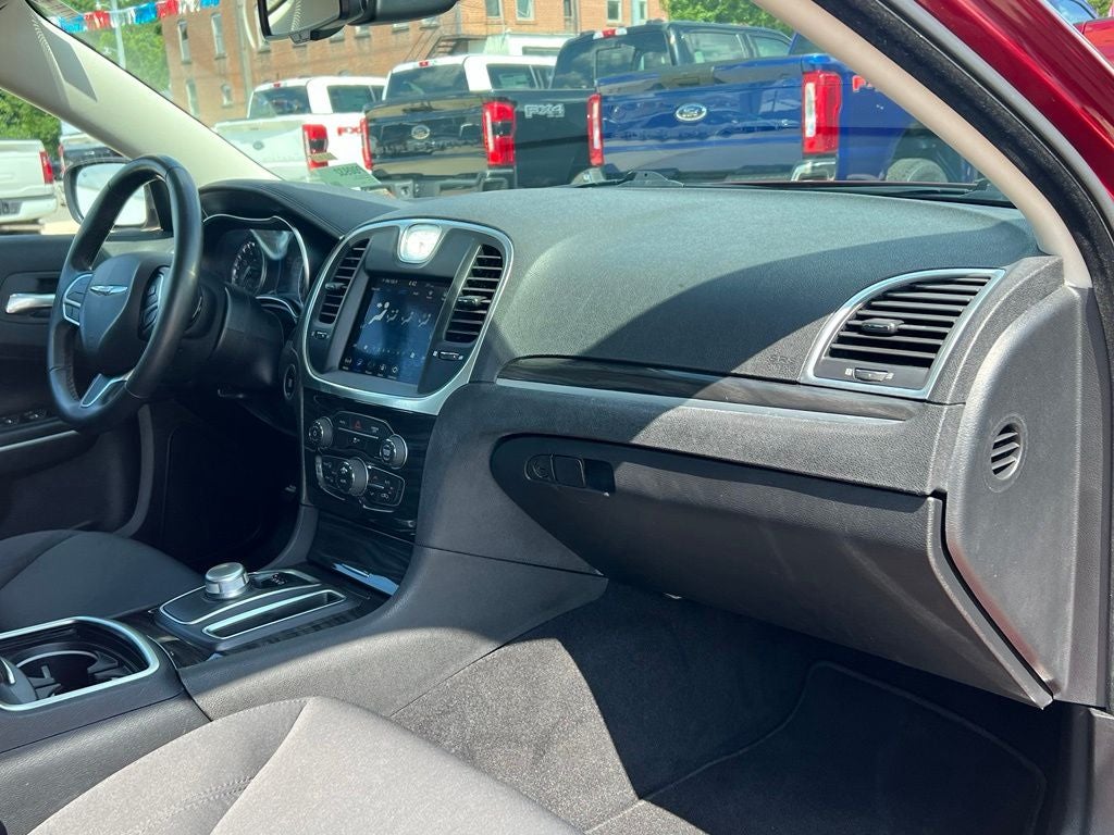 2021 Chrysler 300 Touring