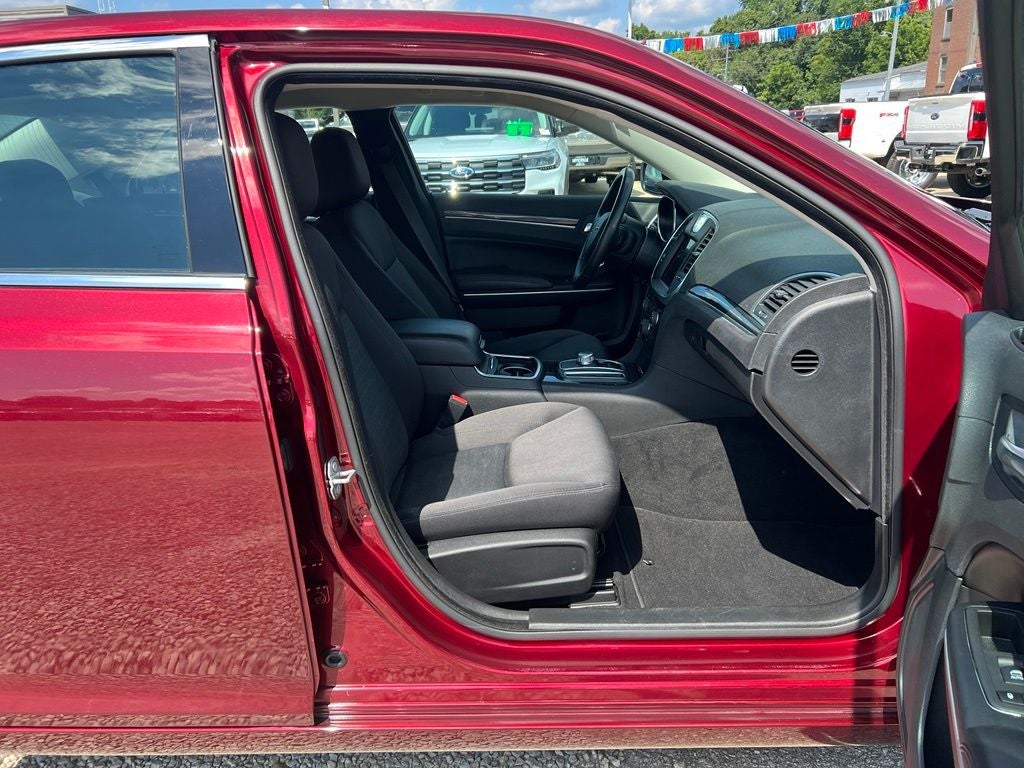2021 Chrysler 300 Touring
