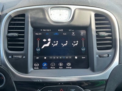 2021 Chrysler 300 Touring