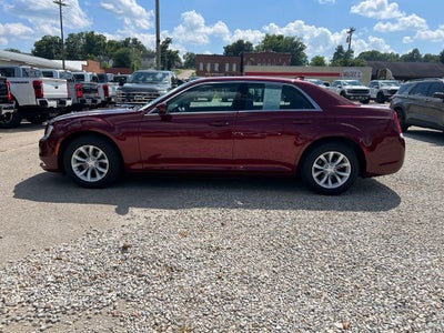 2021 Chrysler 300 Touring