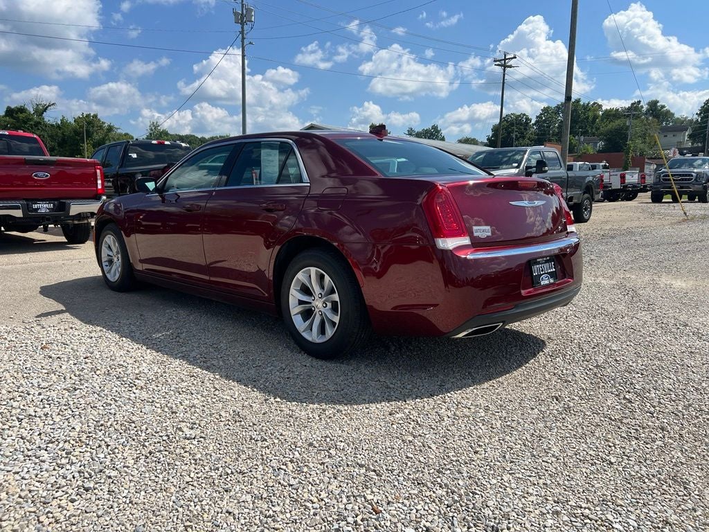 2021 Chrysler 300 Touring
