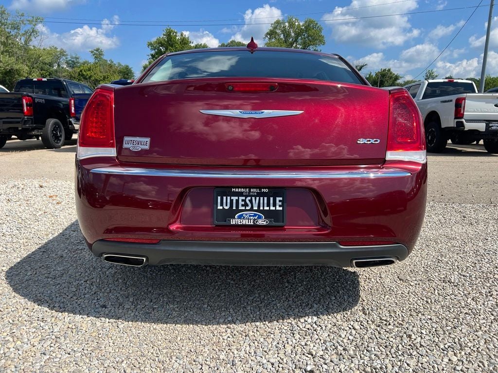 2021 Chrysler 300 Touring