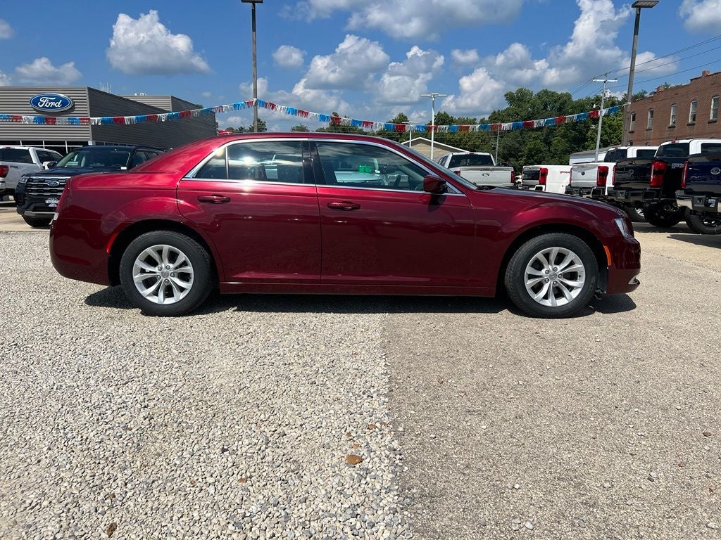 2021 Chrysler 300 Touring